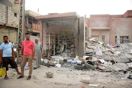 Al menos 70 personas murieron y hay decenas de heridos debido a un atentado contra una mezquita sunita en la provincia de Diyala.
