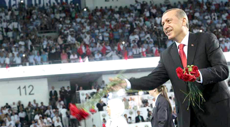 El islamista Recep Tayyip Erdogan prestó este jueves juramento como el primer presidente de Turquía elegido en las urnas.