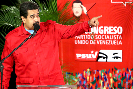 El presidente Nicolás Maduro aseguró ayer que la oposición se tendrá que “tapar la boca” cuando se aplique el sistema “captahuellas” en el país.