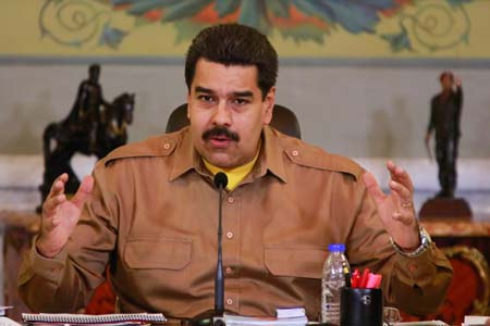 Maduro recordó a Chávez desde su despacho en Miraflores