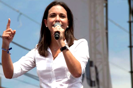 El eurodiputado de UPyD Fernando Maura propuso la candidatura de la opositora venezolana María Corina Machado al Premio Sájarov que otorga el Parlamento Europeo.