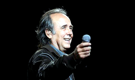 El cantautor español Joan Manuel Serrat fue designado como Persona del Año de la Academia Latina de la Grabación por su influencia y talento.