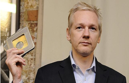 "No han conseguido destruir ni un sólo documento, ellos (en referencia a EE. UU.) han perdido", subrayó Assange.