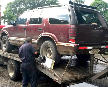 Esta camioneta fue recuperada en medio de una persecución