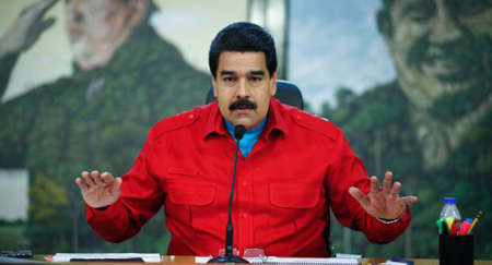 El presidente de la República, Nicolás Maduro, pidió al pueblo patriota sumar esfuerzo para derrotar de manera definitiva, en el 2015, la guerra económica.