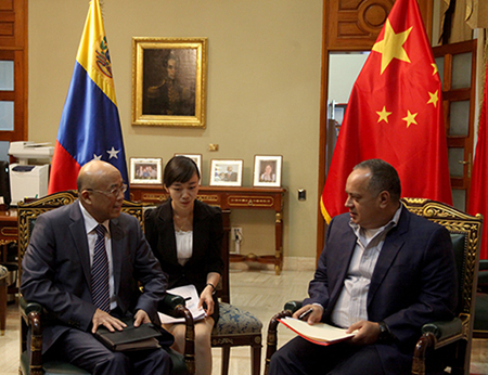 El presidente de la Asamblea Nacional (AN) Diosdado Cabello, recibió este viernes a la delegación del Comité Central del Partido Comunista Chino, encabezada por el viceministro del Departamento Internacional, Sr. Zhou LiPRENSA AN