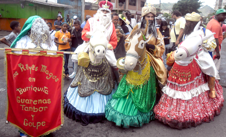 Reyes Magos recorrieron las calles del pueblo de Guarenas