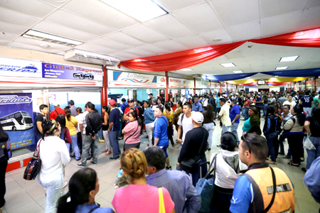 Los pasajeros pasajeros han salido de Caracas, a través de 2.367 unidades de transporte.