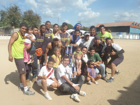 Equipo del Real Guarenas se alzó con el título de campeón en la categoría libre en Los Naranjos  ---