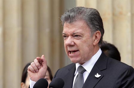 Juan Manuel Santos, informó ayer que fueron 26 los guerrilleros de las Farc muertos el jueves en un bombardeo de las Fuerza Militares.