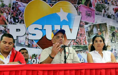Jorge Rodríguez informó que será en la tercera semana de campaña, cuando se autorice a los precandidatos el uso de propaganda en medios masivos y la promoción de afiches y pendones.NEWS FLASH / JC