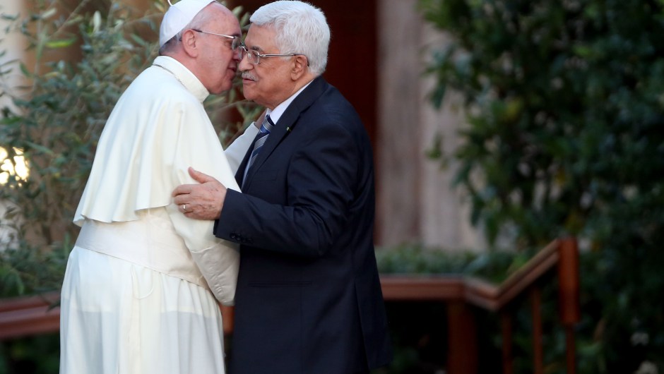 VATICAN CITY, VATICAN - JUNE 08:  Pope Francis (L) meets Palestinian President Mahmoud Abbas for a peace invocation prayer at the Vatican Gardens on June 8, 2014 in Vatican City, Vatican. Pope Francis invited Israeli President Shimon Peres and Palestinian President Mahmoud Abbas to the encounter on May 25th during his brief but intense visit to the Holy Land.  (Photo by Franco Origlia/Getty Images)