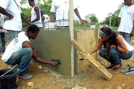 Las casas se ejecutan a través de la autoconstrucción