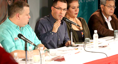 El vicepresidente de la República, Jorge Arreaza,  manifestó que la seguridad social hubiese sido privatizada por completo de no haber llegado el presidente Chávez al poder.