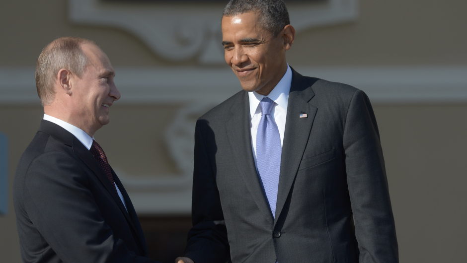 ST. PETERSBURG, RUSSIA - SEPTEMBER 05:  In this handout image provided by Host Photo Agency, Russian President Vladimir Putin (L) greets U.S. President Barack Obama at the G20 summit on September 5, 2013 in St. Petersburg, Russia. The G20 summit is expected to be dominated by the issue of military action in Syria while issues surrounding the global economy, including tax avoidance by multinationals, will also be discussed during the two-day summit.  (Photo by Guneev Sergey/Host Photo Agency via Getty Images)