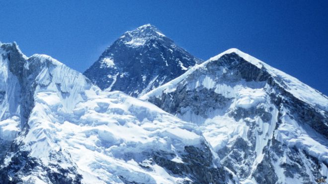 Antes de llamarse Everest, la cima era conocida como la XV.