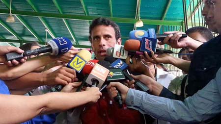 Capriles exhortó a Colombia desistir de denuncia ante CPI