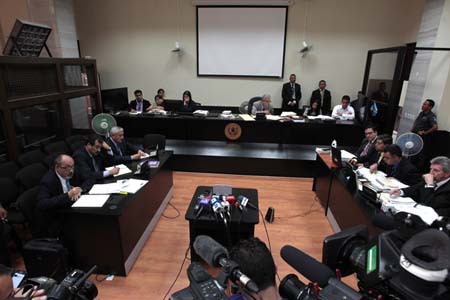 El expresidente de Guatemala Otto Pérez Molina negó este viernes en su primera declaración ante el juez Miguel Ángel Gálvez ser miembro de la red de defraudación aduanera.