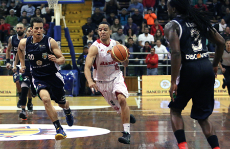 Guillent anda en un gran momento como jugador profesional de baloncesto