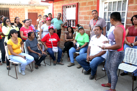 El alcalde Rodolfo Sanz y su equipo han aportado los detalles a los vecinos