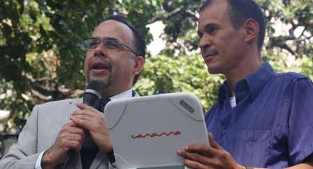 Acto en conmemoración del Día Nacional del Maestro, se realizó en la plaza Bolívar de Caracas.