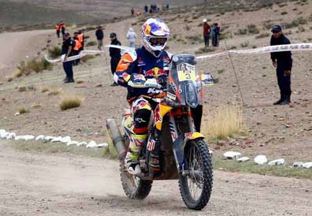 Price ahora es el líder del Rally en la modalidad de motos