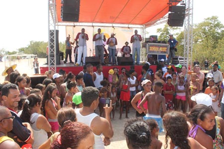 El “Festival Carnavales Miranda 2016”, en Higuerote, fue una iniciativa que enalteció el talento venezolano.
