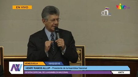 “De que tenemos que salir de esto tenemos que salir, si no salimos de esto van a seguir acabando con Venezuela”, expresó Henry Ramos Allup.