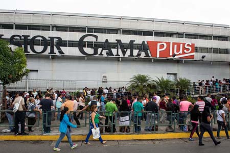 “Medir reacciones con aumentos desventurados, traerá más colas y consecuencias de lo calculado hasta ahora...”