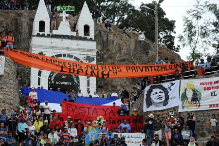 Líderes de todo el continente se manifestaron durante el sepelio de Berta Cáceres, en Honduras
Foto www.nacion.com