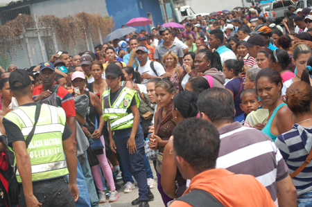 Impresionante la concentración de personas ayer en el Plan Suárez