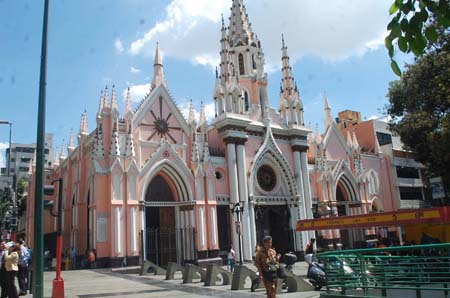 La Santa Capilla forma parte del recorrido de los Siete Templos en Caracas durante la Semana SantaFoto Jaime Manrique