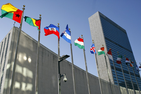 “Las protecciones multilaterales y los mecanismos especializados de la ONU no lograron prevenir ni contener las crisis humanitarias, ni proteger a la población civil frente a violaciones graves de derechos humanos...”