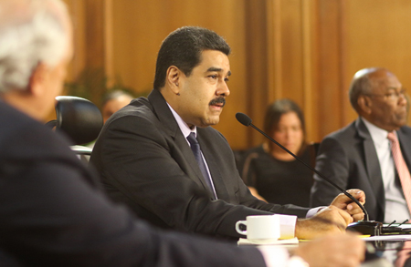 Maduro: “Sse trata del reconocimiento y reparación de las víctimas, la garantía de la no repetición de un golpe de Estado y la garantía de justicia para ir hacia un nuevo Estado de paz”.