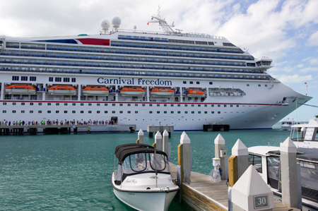 La compañía Carnival es la primera en recibir el permiso para llevar cruceros a CubaAFP / Karen Bleier