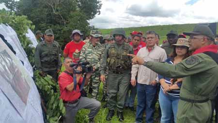 El diputado Elías Jaua participó este sábado en el cierre de los ejercicios militares Independencia 2016 en Miranda