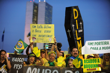 El Senado brasileño se preparaba anoche para suspender por 180 días a la presidenta Dilma Rousseff a fin de someterla a un juicio político
AFP