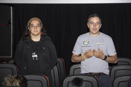 El presidente del Cabildo de Sucre, Jorge Barrero, durante su disertación en el cine-foro