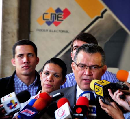 Enrique Márquez: “El contexto de la solicitud es la actual crisis que atraviesa el país”.NEWS FLASH / JC