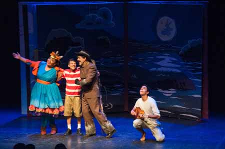 En esta obra teatral, a partir de las canciones más emblemáticas de Simón Díaz, Patroclo "El caballo viejo" y Azucena "La vaca azul" ayudarán a que el niño de la ciudad despierte su imaginación desde La Sabana.