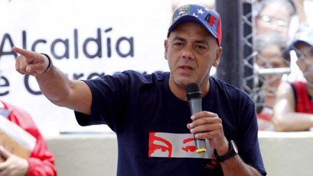 El alcalde Jorge Rodríguez dice que ahora “la oligarquía” no roba los alimentos