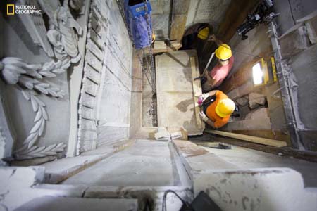 Las labores forman parte de un proyecto de renovación histórica para reforzar y preservar el edículo, la cámara que aloja la cueva donde la tradición dice que el cuerpo de Jesús fue depositado y donde resucitó