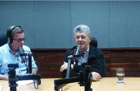 Ramos Allup fue entrevistado por Gerardo Blyde en Contrapeso, por la emisora Unión Radio.CORTESIA / UNION RADIO