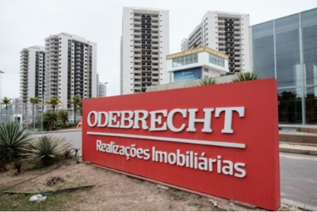 Odebrecht quedó acorralada luego de que el juez Moro, un emblema de la lucha contra la corrupción en Brasil, condenara a su expresidente Marcelo Odebrecht a 19 años y cuatro meses de prisión.
YASUYOSHI CHIBA / AFP