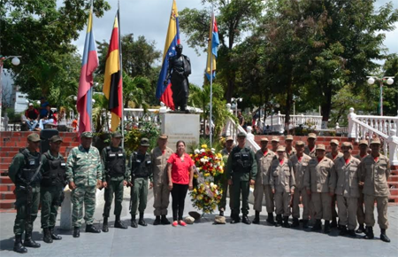 La alcaldesa Thaís Oquendo pidió a la militancia chavista “máxima lealtad y defender con amor la patria, la independencia, la libertad, el proyecto revolucionario”.