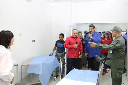El Presidente estuvo acompañado por el diputado Diosdado Cabello