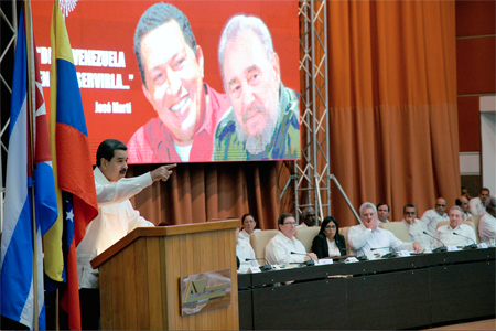 En LA Habana, Maduro arremetió de nuevo contra la OEA y su secretario general, Luis Almagro a quién llamó "basura de basuras”.
YAMIL LAGE / AFP