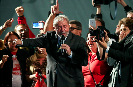 "Nunca solicité y nunca recibí ese apartamento", manifestó Lula en el interrogatorio, según los videos liberados tras la audiencia.HEULER ANDREY / INSTITUTO LULA / AFP