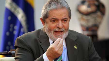 Lula da Silva asistió este miércoles a un interrogatorio de cinco horas por el caso de presunta corrupción en la compra de un lujoso apartamento triplex en el litoral de Sao Paulo