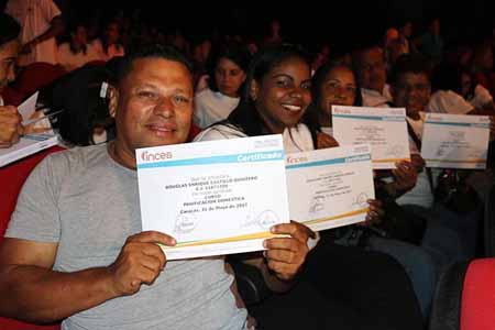 Los panaderos recibieron su certificado en el Teatro Principal de Caracas